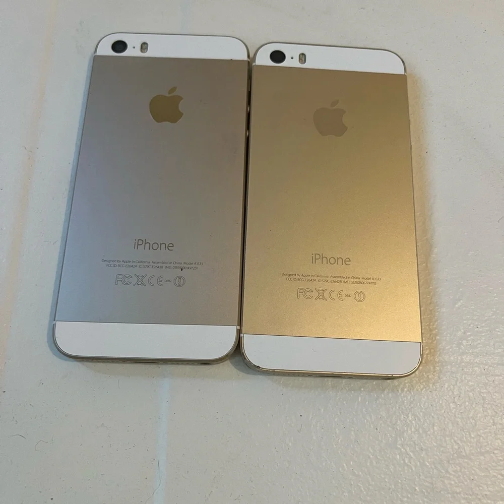 Apple iPhone 5s Gold Lot Of Two No Power For Parts